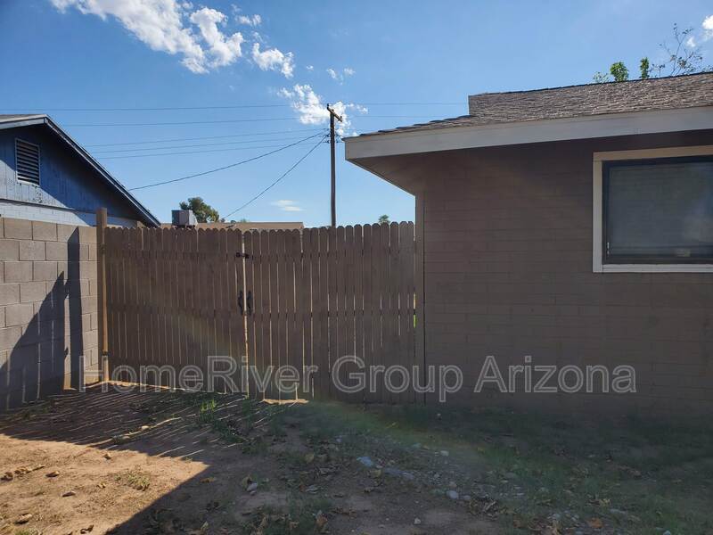 Building Photo - 4023 N 80th Dr