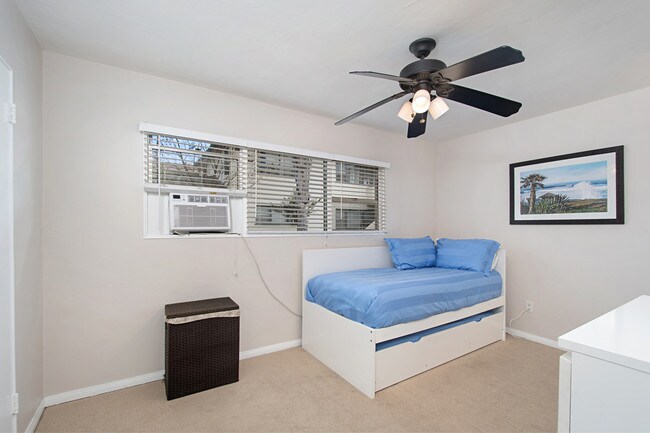 Building Photo - 1059 Grand Ave