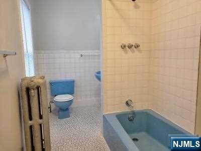 Building Photo - 123 Sylvan St