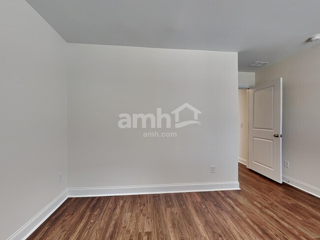 Building Photo - 509 West St