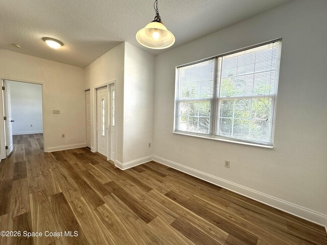 Building Photo - 616 Manatee Bay Dr