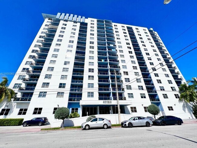 Building Photo - 401 69th St
