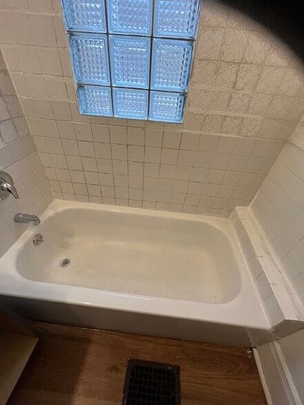 Building Photo - 3062 N Oakland Ave