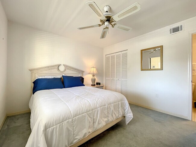 Building Photo - 462 Bouchelle Dr