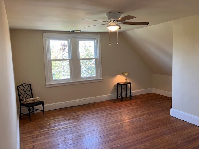 Living Room - 1511 Spring Ave