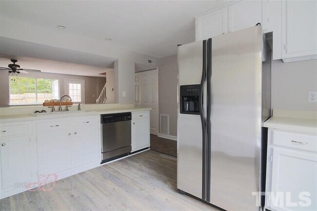 Building Photo - 7705 Sandra Ln