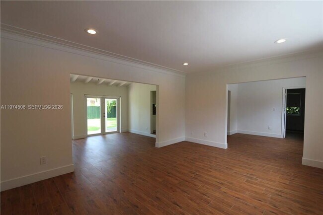 Building Photo - 2436 SW 19th Ave