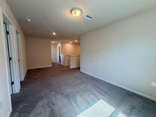 Building Photo - 30561 Gilbern Rd