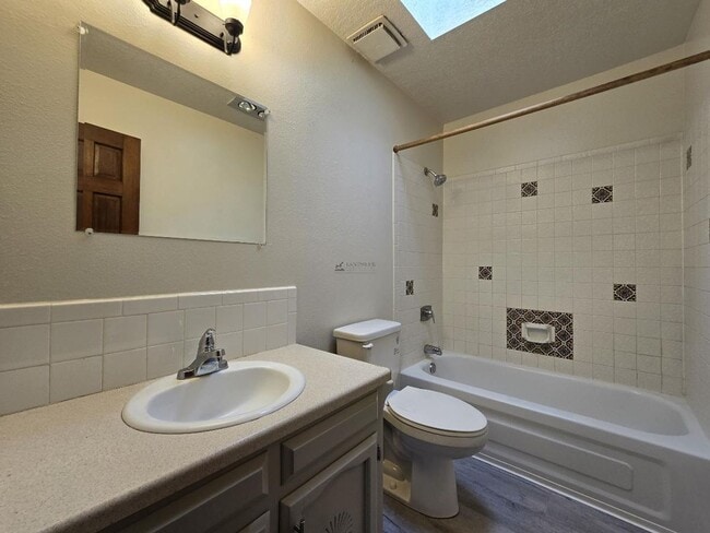 Building Photo - 2805 Vereda de Pueblo