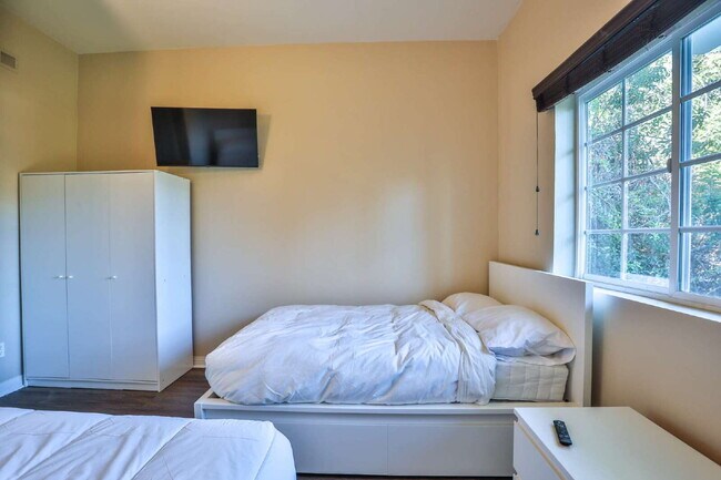 Building Photo - !!! OPEN HOUSE !!! - Sunday 3/29/2026 - 5:00pm to 7:00pm - !!! !!! Furnished Bedroom(s) for Rent ...