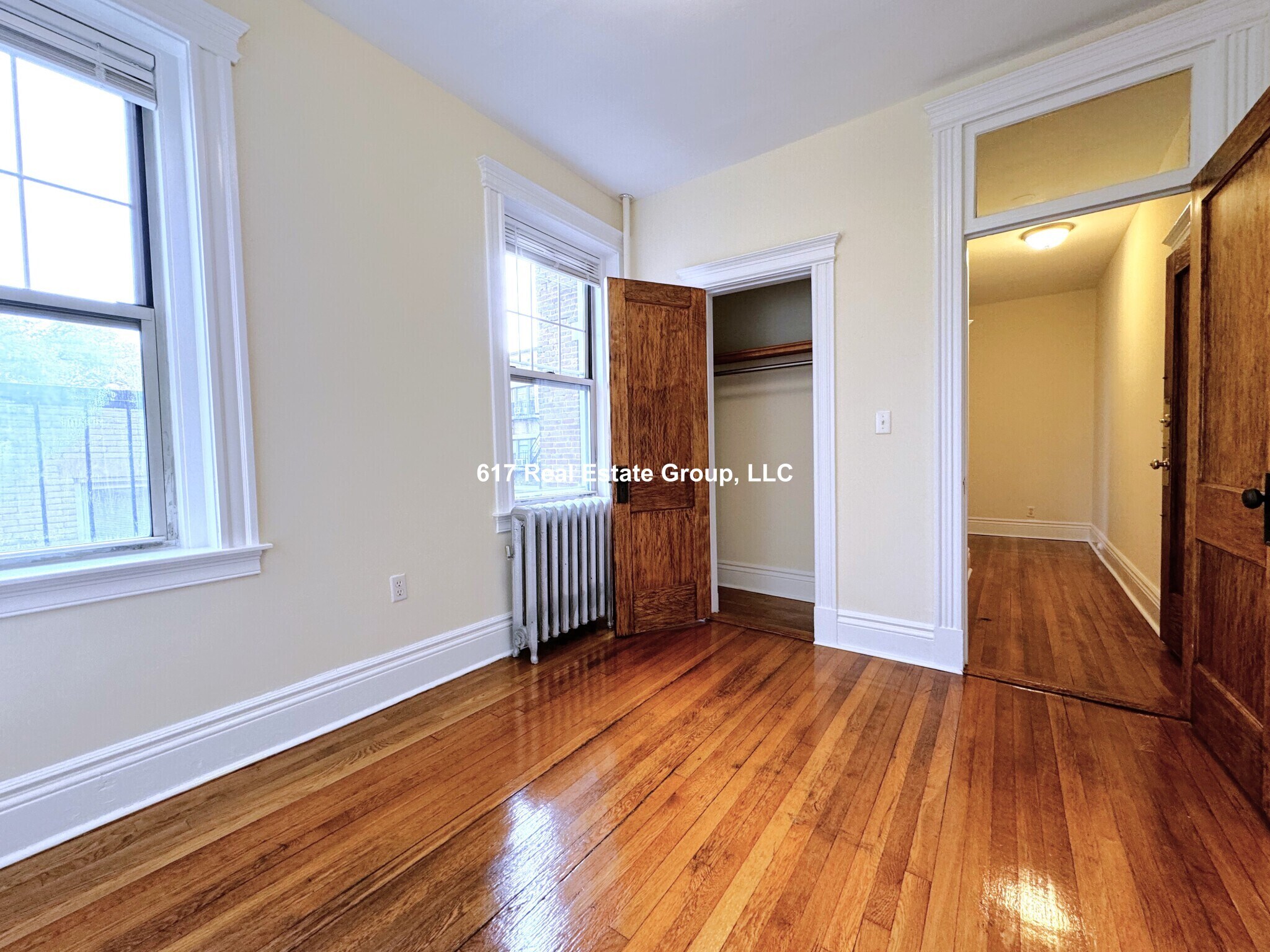 Building Photo - 31 Park Dr