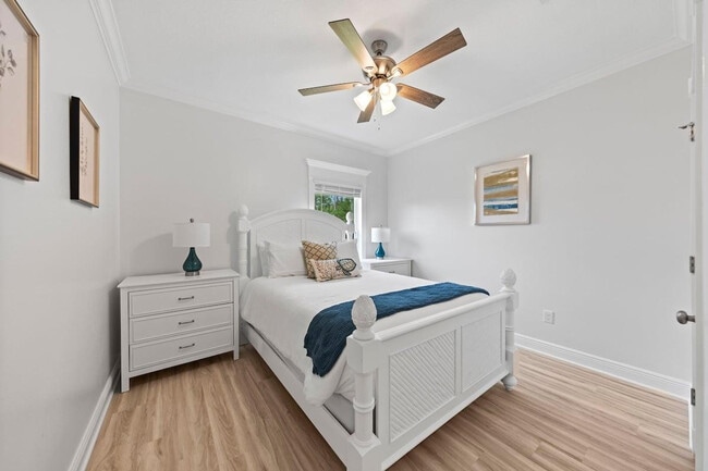 Building Photo - 206 Piper Cv