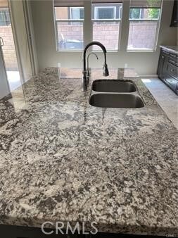 Building Photo - 3476 Villa Dr