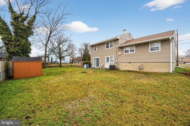 Building Photo - 5421 Henderson Way