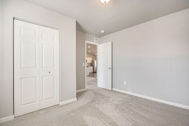 Building Photo - 6919 W Galway Cir