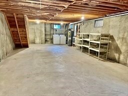 Building Photo - 17 Myrtle St