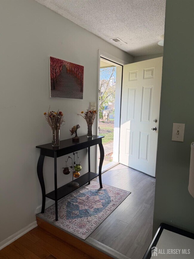 Building Photo - 56 Thoreau Dr