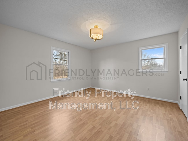 Building Photo - 2119 Dave St