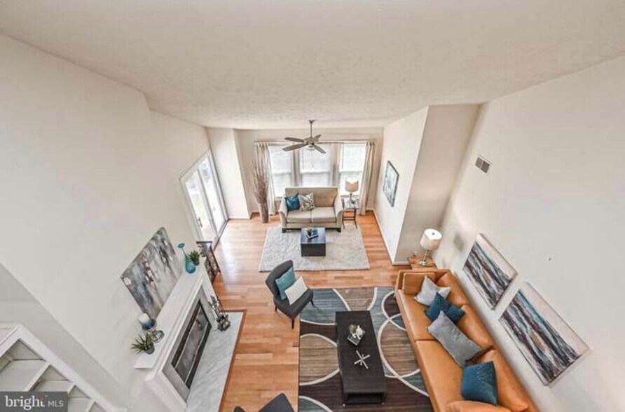 Living room now has carpet - 12001 Ridge Knoll Dr