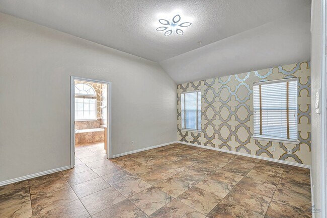 Building Photo - 6915 Robbie Rd