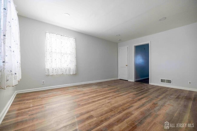 Building Photo - 301 Central Ave