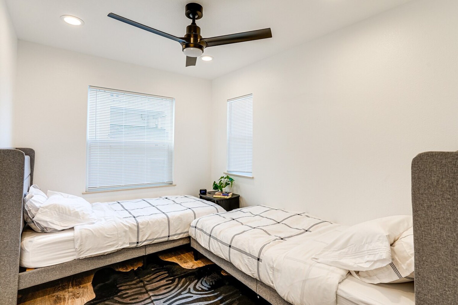 Building Photo - 641 Central Ave