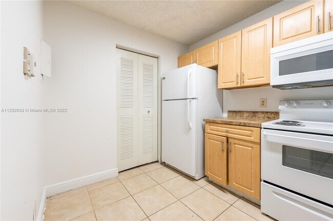 Building Photo - 11205 W Atlantic Blvd  106 Coral Springs F...