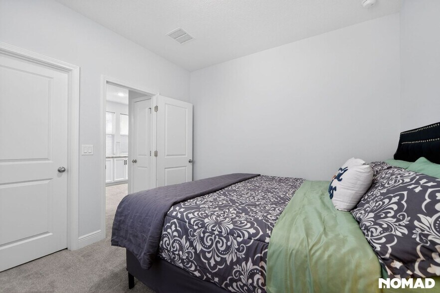 Building Photo - 10322 Marconi Ave