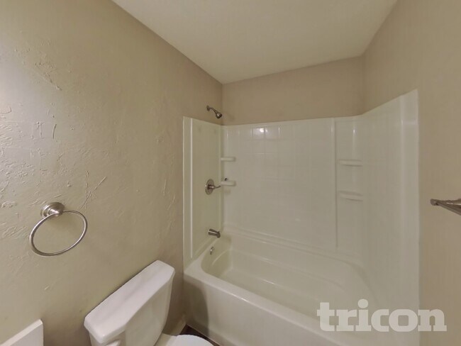 Building Photo - 2641 Bandera Pl