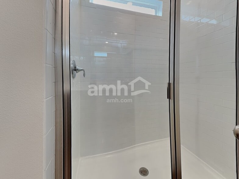 Building Photo - 6245 Emerald Hls Wy