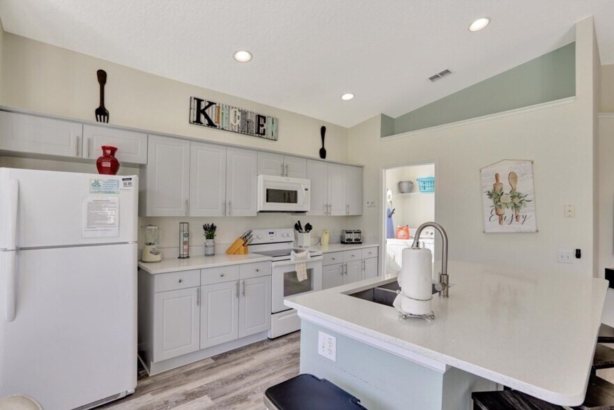 Building Photo - 2227 Wyndham Palms Way