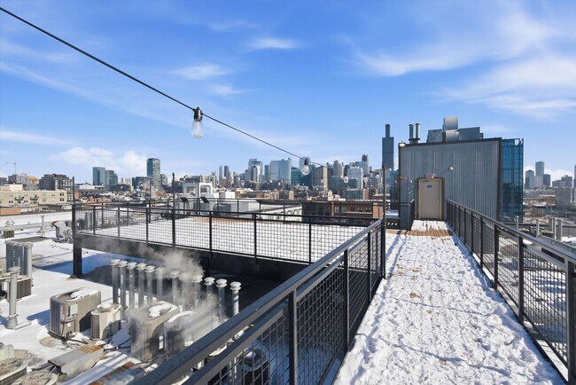 Building Photo - 2 Bed, 1.5 Bath With Garage Parking Included