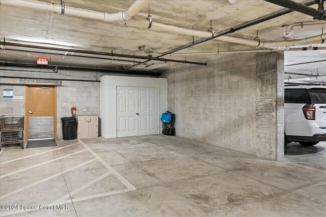 Building Photo - 925 Jimmy Buffett Mem Hwy