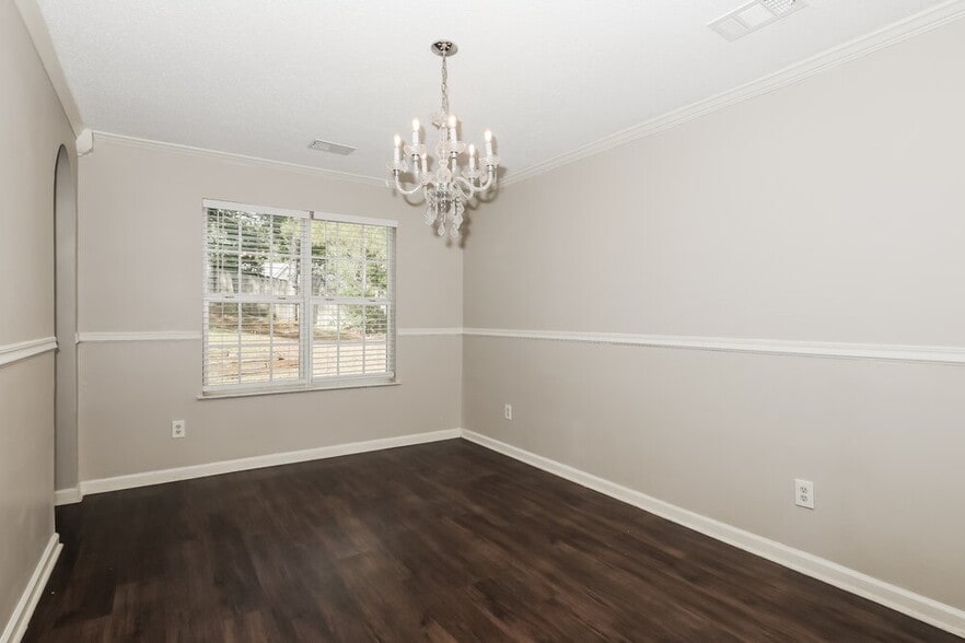 Building Photo - 504 Wyntuck Dr