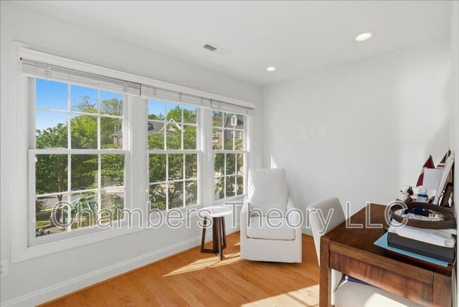 Building Photo - 8407 Chaucer House Ct