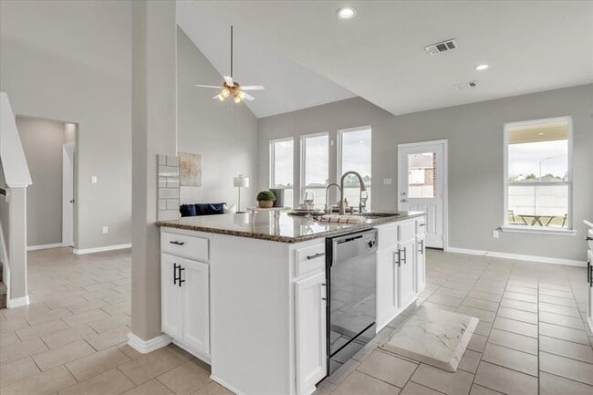 Building Photo - 306 Merlot Dr
