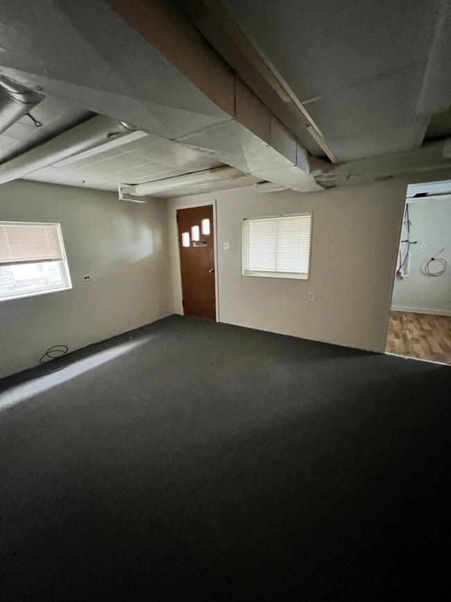 Building Photo - 481 2nd St