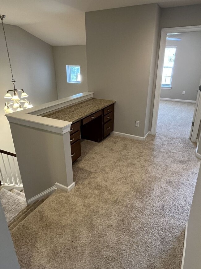 Building Photo - Great 2 Story 3 Bedroom Townhome in Stone ...