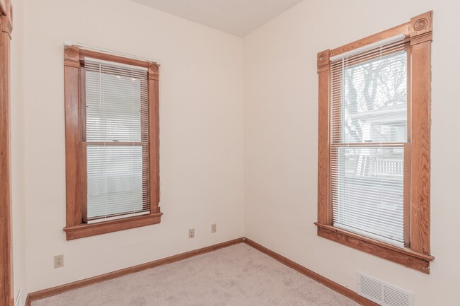 Building Photo - 446 E St