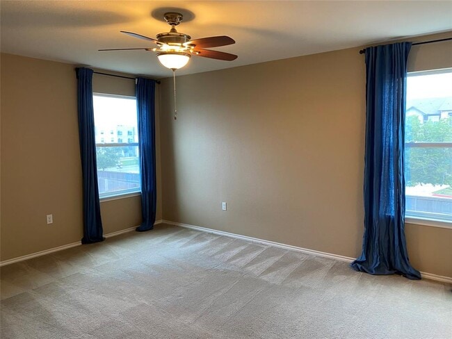 Building Photo - 1729 Arial Dr