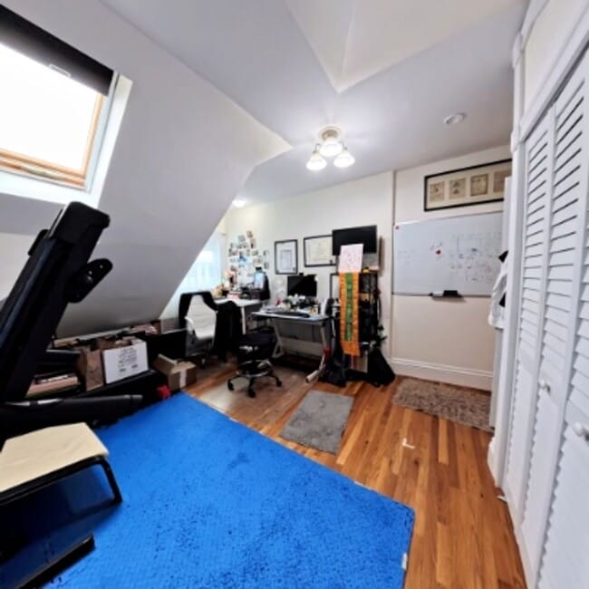 Building Photo - Large Unit in brookline Village, In-Unit Washer and Dryer, One Parking Space is Included