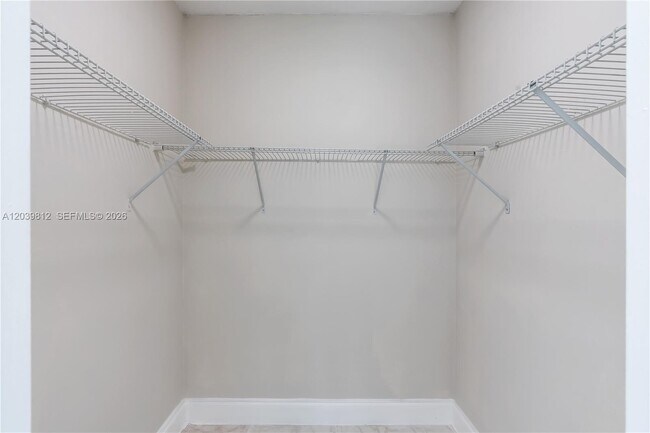 Building Photo - 9180 Fontainebleau Blvd