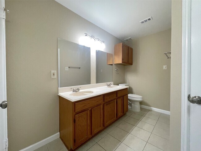 Building Photo - 3611 Shadow Trail