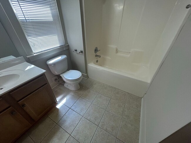 Building Photo - PRE-LEASING FOR AUGUST 2026!