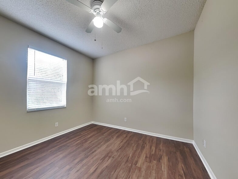 Building Photo - 1345 Brooke View Dr