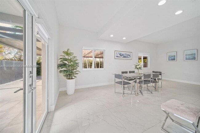 Building Photo - 3436 SW 88th Pl