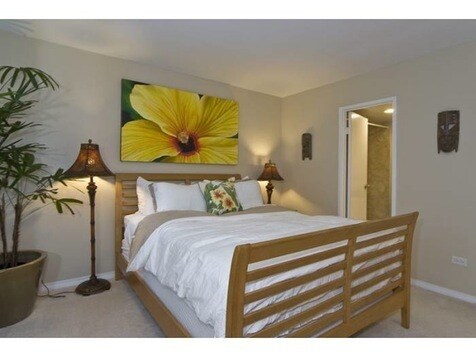 Building Photo - Resort style living in Hawaii Kai 2 Bedroom