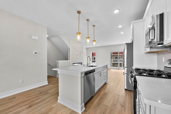 Building Photo - 4849 Lismore Ln