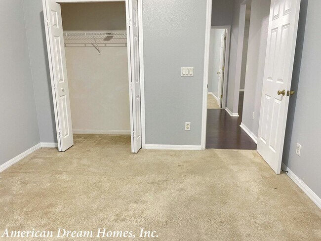 Building Photo - A Gorgeous Home with Beautiful Water View in Andover Point!