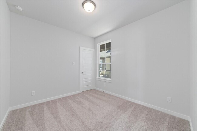 Building Photo - 21614 White Bellflower Ln